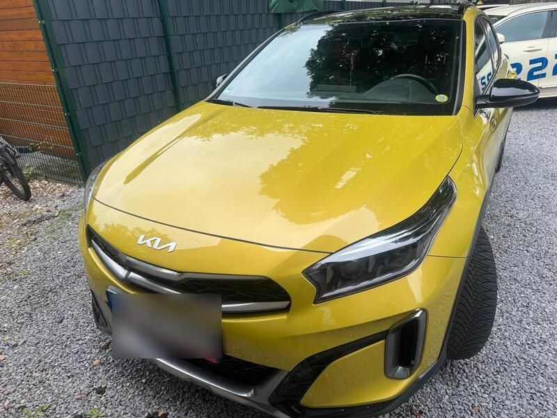 Andere außenfarben Gebraucht 2023 Kia XCeed GT-Line SUV | 27.550 € (Etwas zu teuer) - Bild 1/4