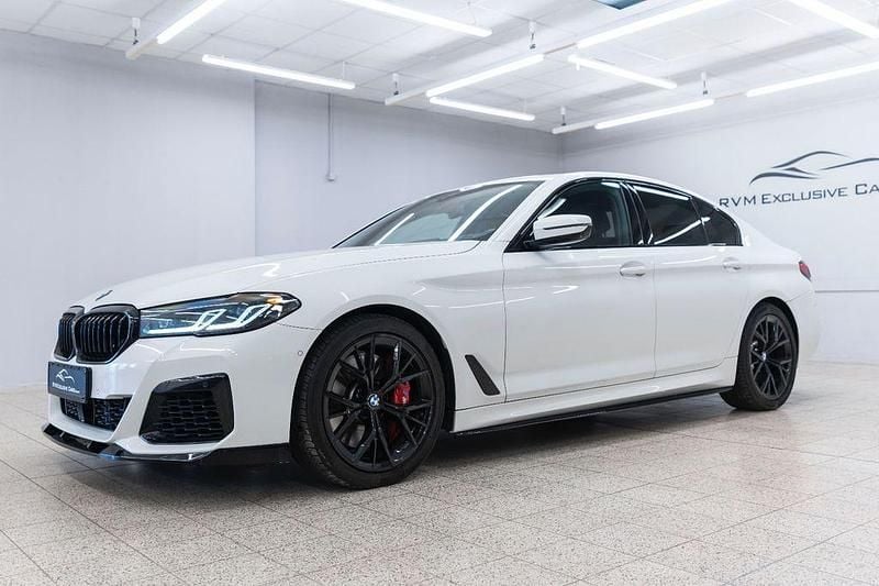 Gebraucht BMW M550 Performance 530 PS (389 kW) 2021 Weiß Limousine