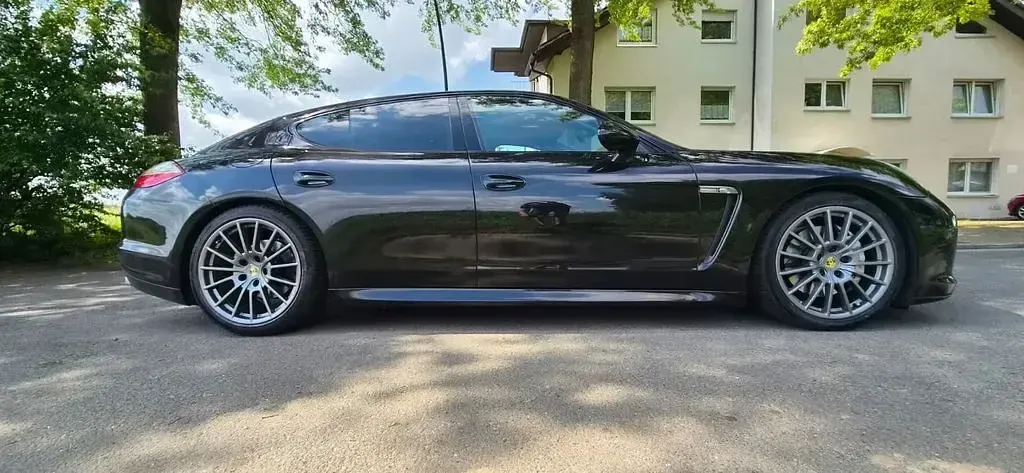 Gebraucht Porsche Panamera 4S 400 PS (294 kW) 2012 Schwarz Kleinwagen