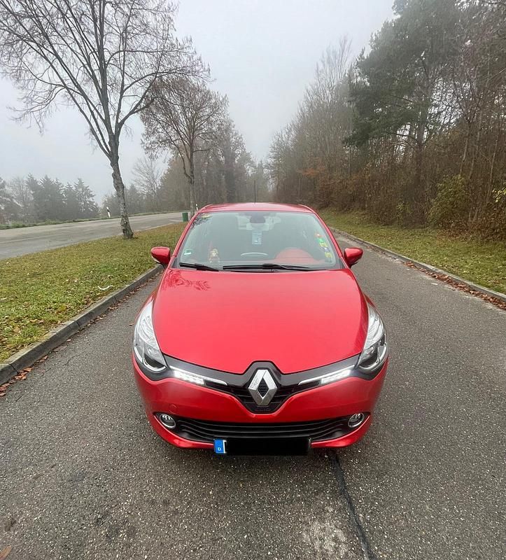 Rot Gebraucht 2015 Renault Clio IV Kleinwagen | 7.999 € (Fairer Preis) - Bild 1/4