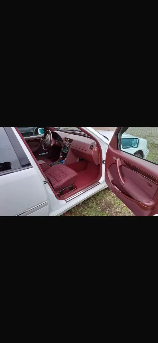 Gebraucht Mercedes C220 Elegance 95 PS (69 kW) 1997 Weiß Kombi