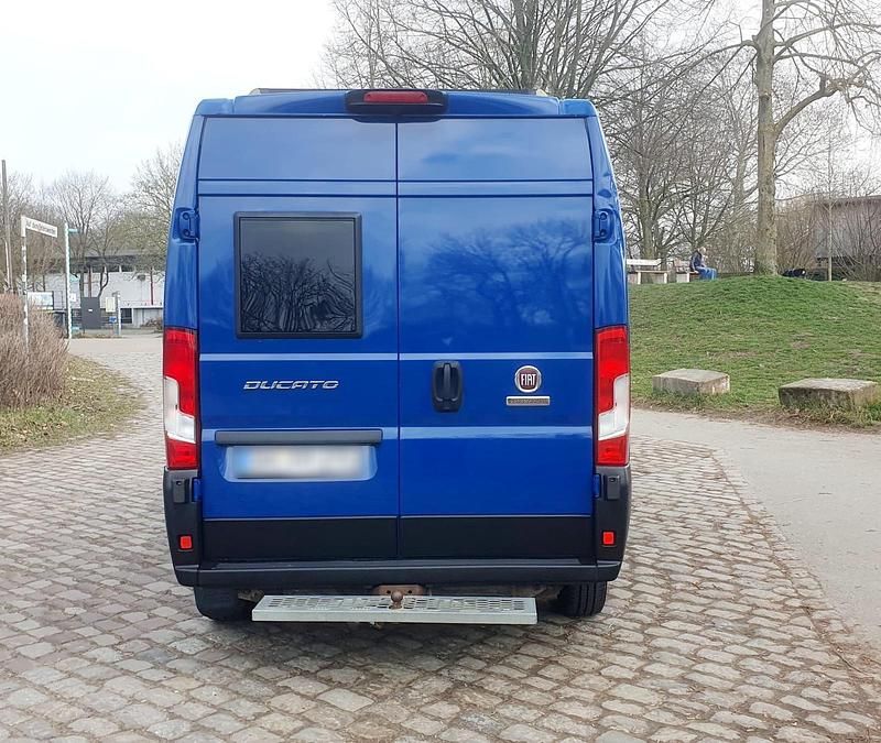 Gebraucht Fiat Ducato 131 PS (96 kW) 2018 Blau Van