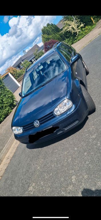 Blau Gebraucht 2005 VW Golf IV Comfortline Kombi | 2.350 € (Fairer Preis) - Bild 1/4