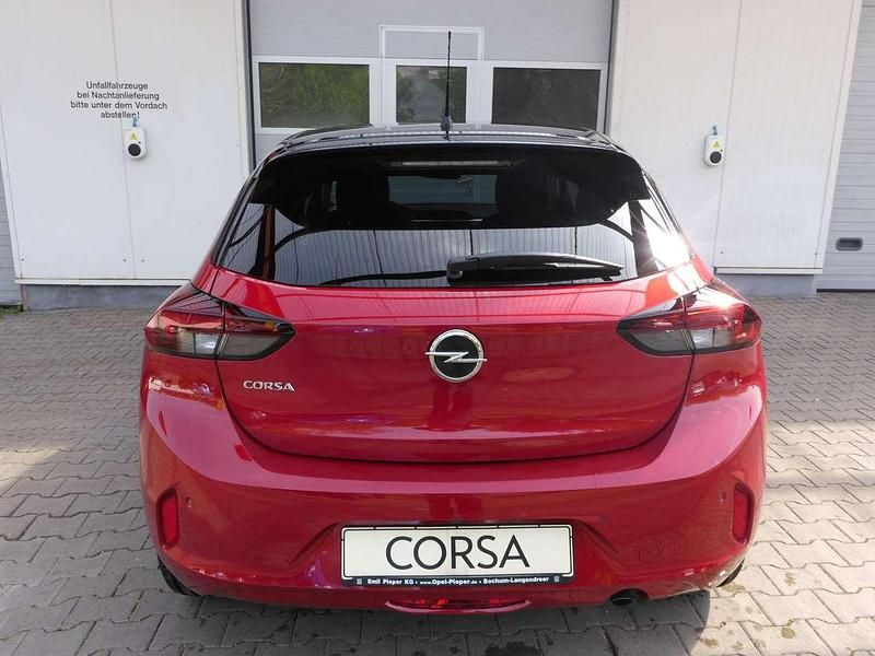 Gebraucht Opel Corsa Elegance 101 PS (74 kW) 2023 Chili rot/kardio rot Limousine
