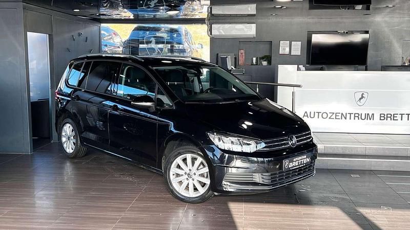 Schwarz Gebraucht 2021 VW Touran Van / Kleinbus | 27.900 € (Fairer Preis) - Bild 1/3