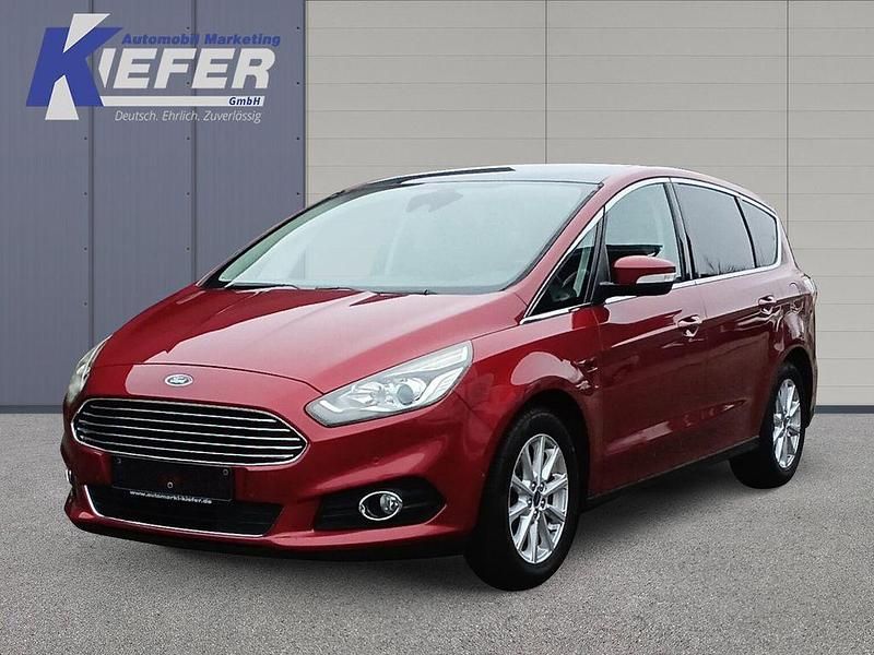 Rot Gebraucht 2016 Ford S-MAX Titanium Van / Kleinbus | 13.990 € (Fairer Preis) - Bild 1/4