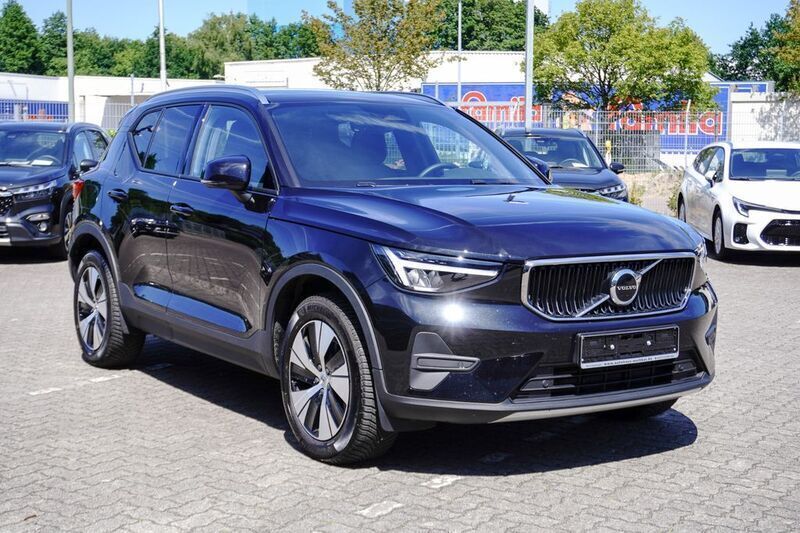 Schwarz Gebraucht 2023 Volvo XC40 Core SUV | 32.990 € (Superpreis) - Bild 1/4