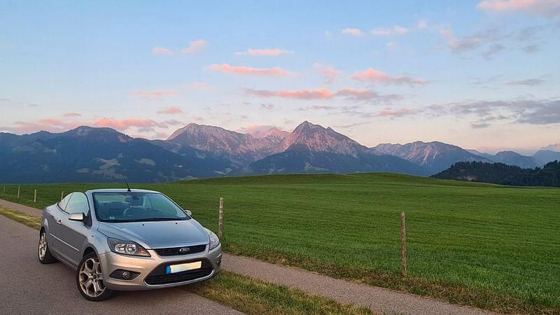 Silber Gebraucht 2009 Ford Focus Cabriolet Titanium Cabrio | 3.000 € (Fairer Preis) - Bild 1/4