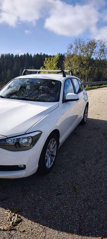 Gebraucht BMW 116 Sport Line 116 PS (85 kW) 2015 Weiß Kleinwagen