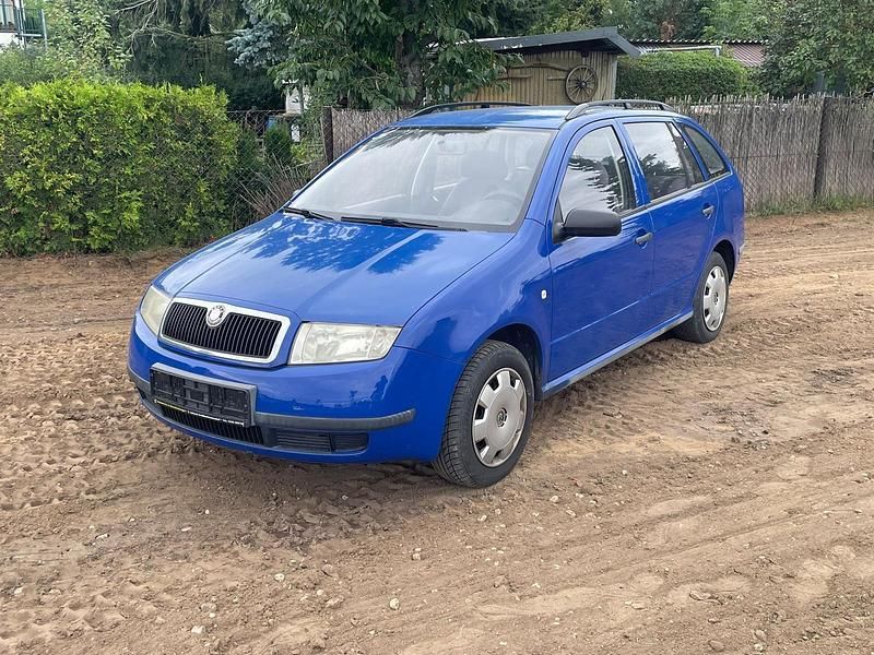 Blau Gebraucht 2002 Skoda Fabia Kombi | 999 € (Guter Preis) - Bild 1/4