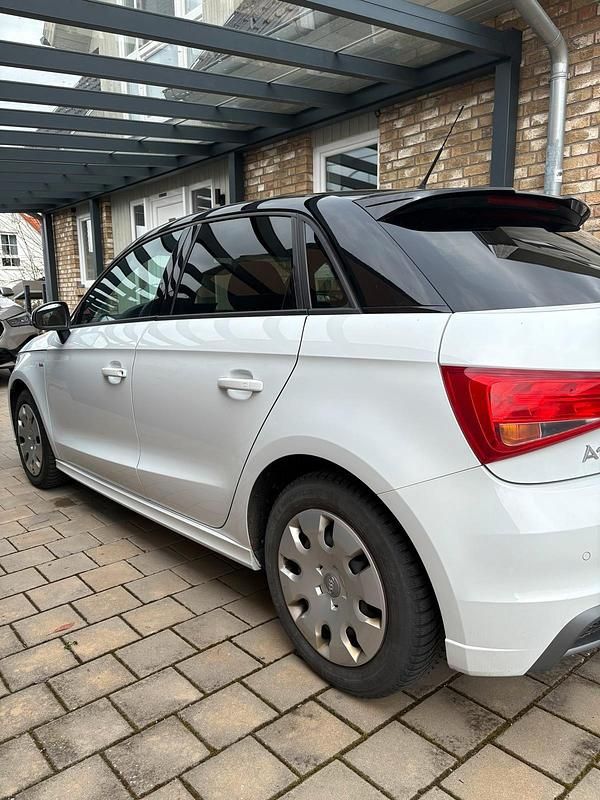 Gebraucht Audi A1 Sportback S-Line 105 PS (77 kW) 2014 Weiß Kleinwagen