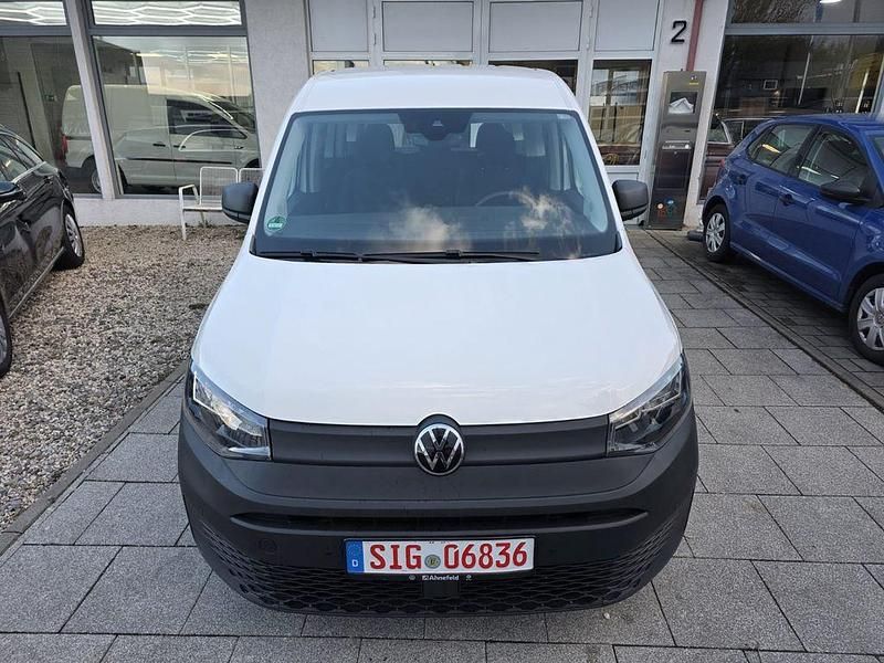 Usado VW Caddy 102 HP (75 kW) 2021 Branco Monovolume