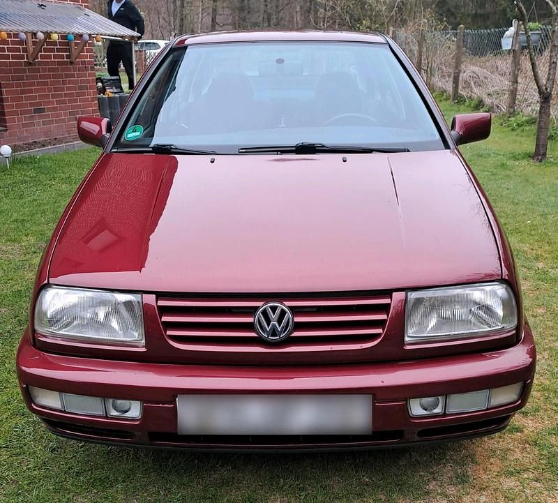 Brugt VW Vento 75 HK (55 kW) 1997 Rød Sedan