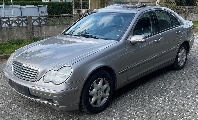 Gebraucht Mercedes C220 Elegance 143 PS (105 kW) 2003 Beige Limousine
