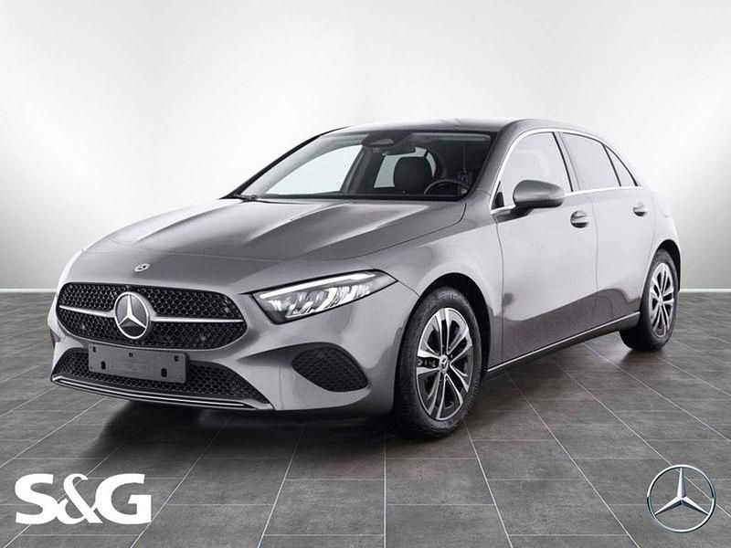 Gebraucht Mercedes A180 Progressive 136 PS (100 kW) 2024 Metalliclack mountaingrau Limousine