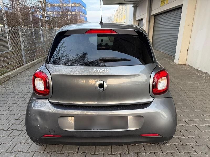 Gebraucht Smart ForFour 90 PS (66 kW) 2016 Grau Kleinwagen