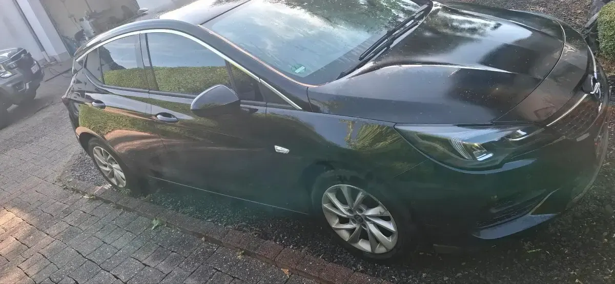 Gebraucht Opel Astra 131 PS (96 kW) 2022 Schwarz Kleinwagen