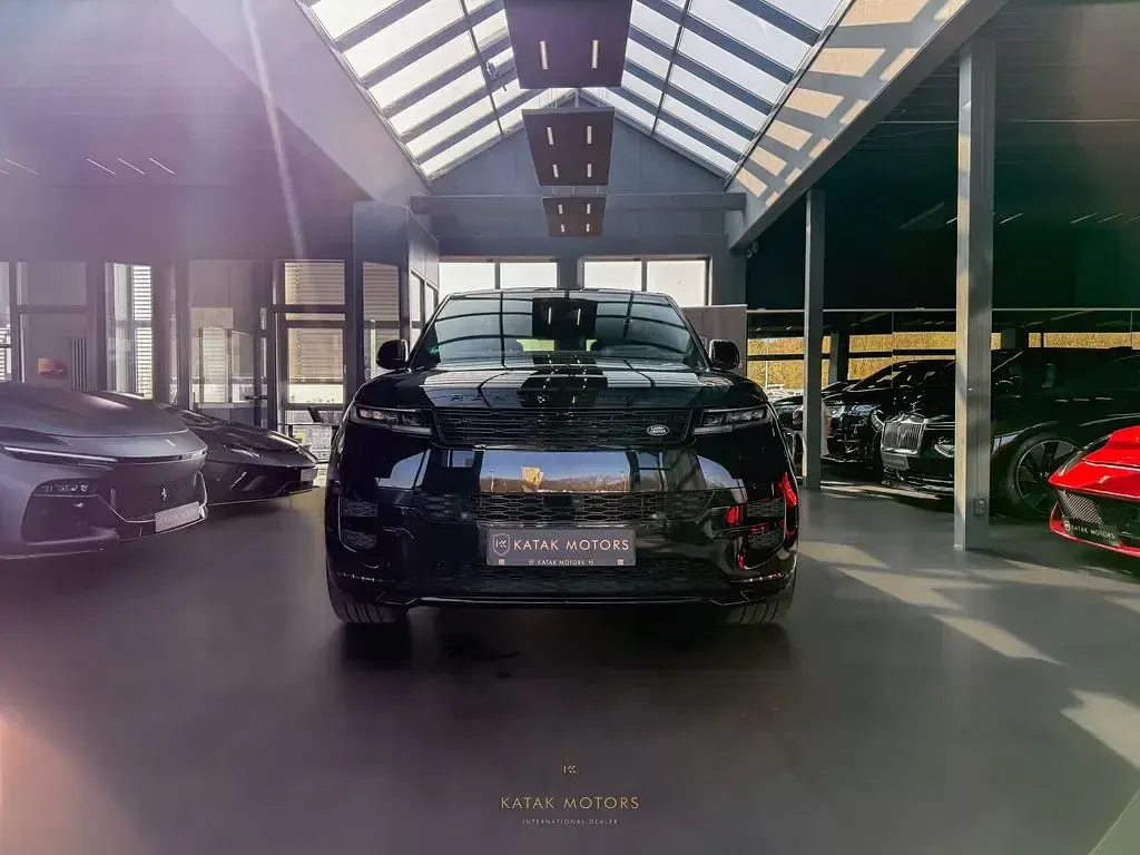 Gebraucht Land Rover Range Rover Sport 351 PS (258 kW) 2024 Schwarz SUV
