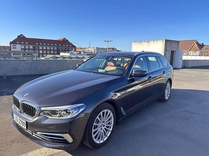 Gebraucht BMW 530 Luxury Line 252 PS (185 kW) 2018 Grau Kombi