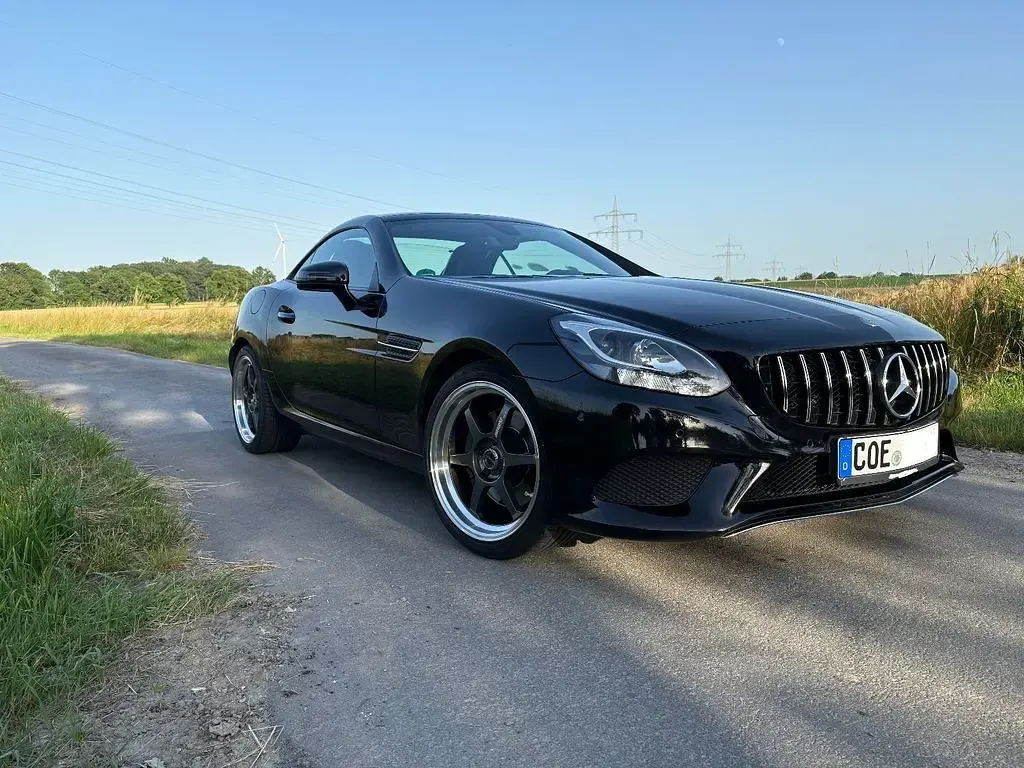 Gebraucht Mercedes SLC200 184 PS (135 kW) 2016 Schwarz Cabrio