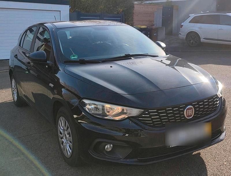 Schwarz Gebraucht 2016 Fiat Tipo Kleinwagen | 4.700 € (Guter Preis) - Bild 1/4