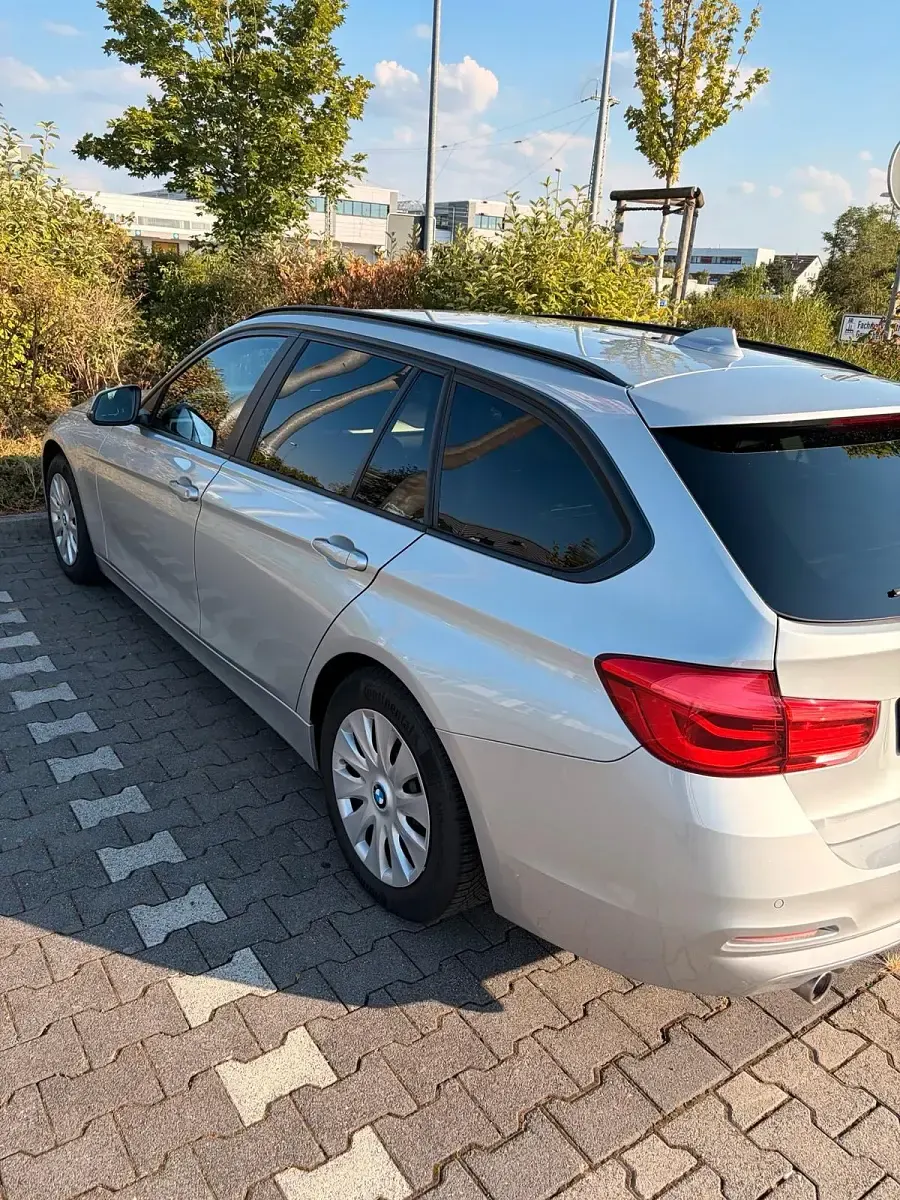 Gebraucht BMW 318 150 PS (110 kW) 2016 Silber Kombi