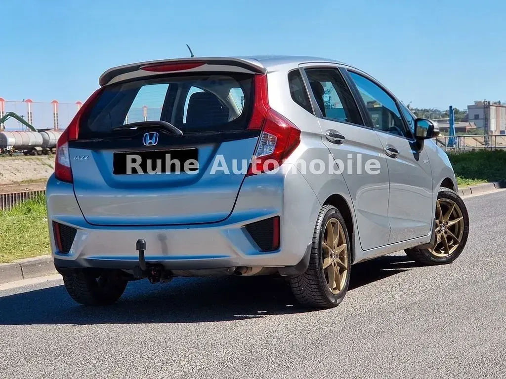 Gebraucht Honda Jazz 102 PS (75 kW) 2016 Silber Kleinwagen