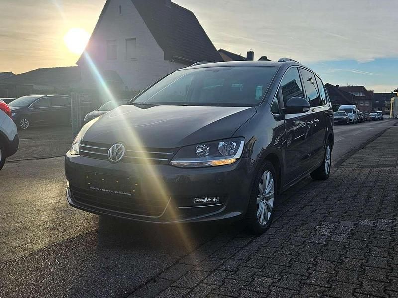 Gebraucht VW Sharan Highline 150 PS (110 kW) 2018 Indiumgrau metallic Van / Kleinbus