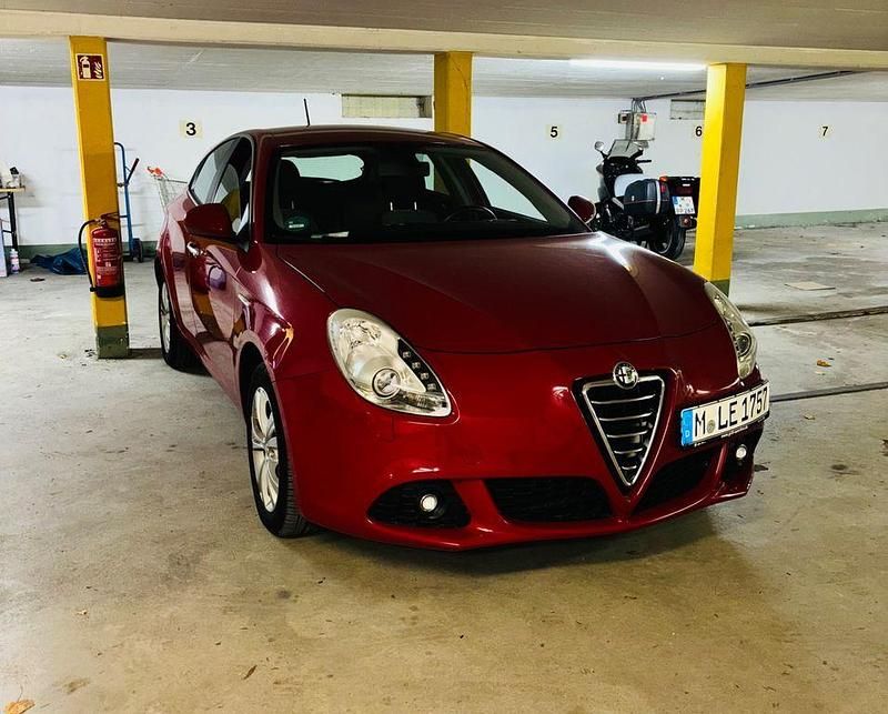 Gebraucht 2011 Alfa Romeo Giulietta Kleinwagen | 6.900 € (Fairer Preis) - Bild 1/4