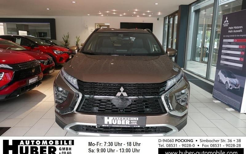 Gebraucht Mitsubishi Eclipse Cross Plus 188 PS (138 kW) 2024 Braun metallic SUV