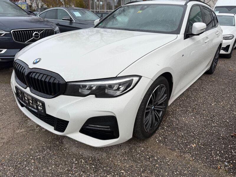 Alpinweiss 3 Gebraucht 2021 BMW 320 M Sport Kombi | 21.490 € (Guter Preis) - Bild 1/4
