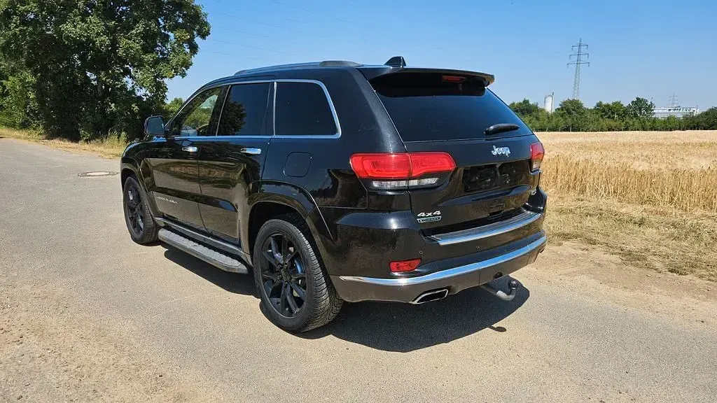 Gebraucht Jeep Grand Cherokee Summit 250 PS (183 kW) 2015 Schwarz SUV