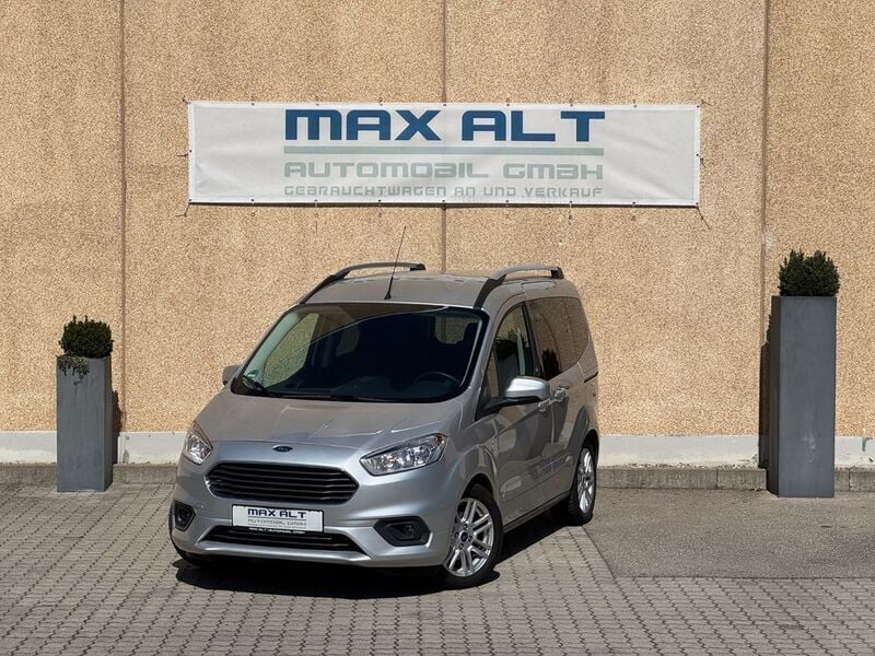 Silber Gebraucht 2019 Ford Tourneo Courier Titanium Van / Kleinbus | 13.970 € (Fairer Preis) - Bild 1/4