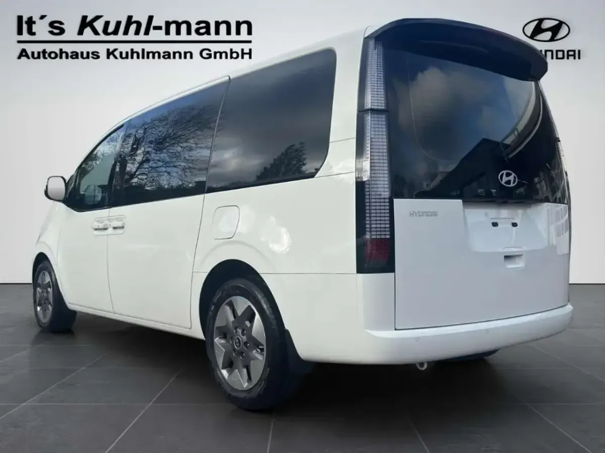 Neu Hyundai Staria Prime 224 PS (164 kW) 2026 Weiß Van / Kleinbus
