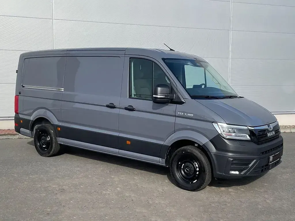Neu MAN TGE 177 PS (130 kW) 2026 Grau Van