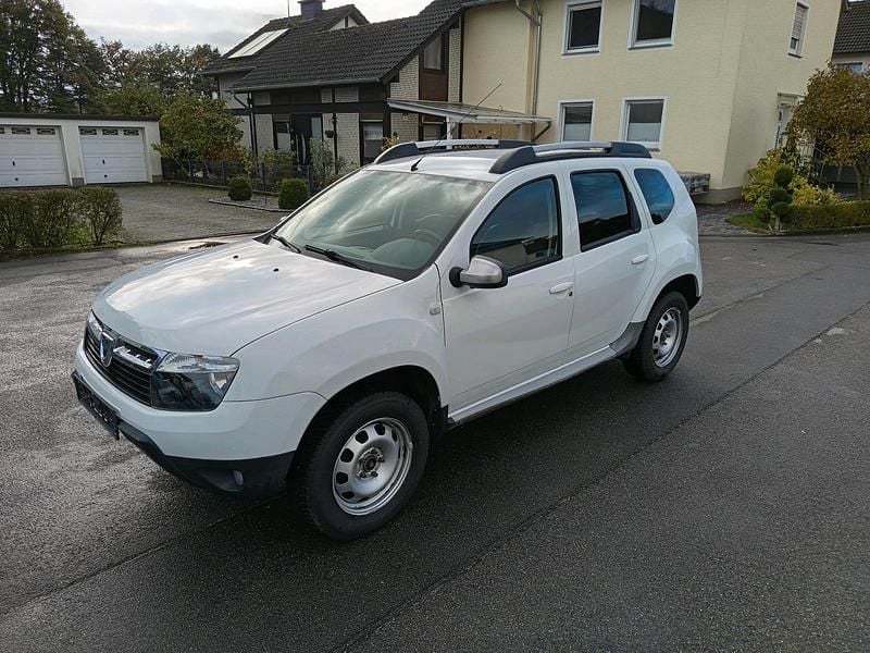 Weiß Gebraucht 2013 Dacia Duster SUV | 4.750 € (Guter Preis) - Bild 1/4