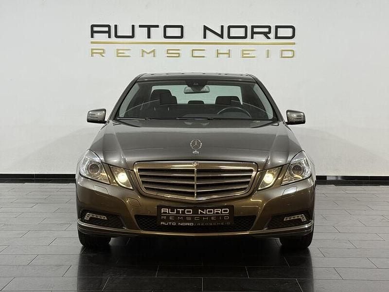 Gebraucht Mercedes E220 170 PS (125 kW) 2009 Grau Limousine