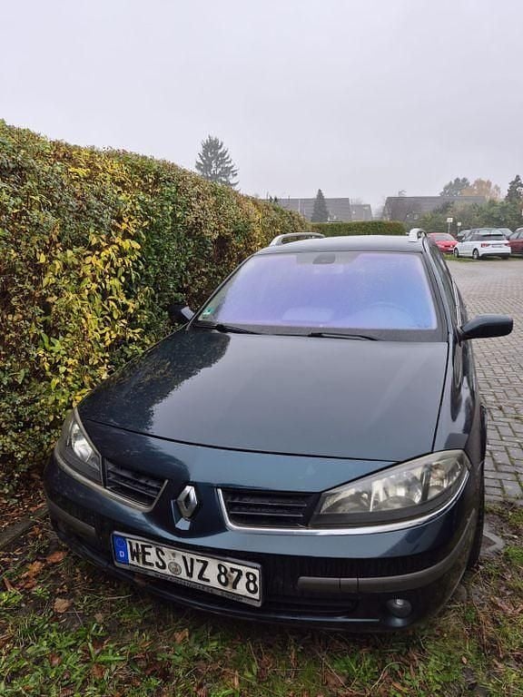 Grün Gebraucht 2007 Renault Laguna GrandTour Authentique Kombi | 1.450 € (Superpreis) - Bild 1/4