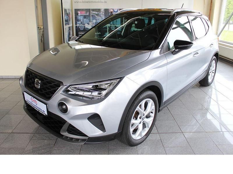 Silber Gebraucht 2023 Seat Arona Beats SUV | 17.777 € (Fairer Preis) - Bild 1/4