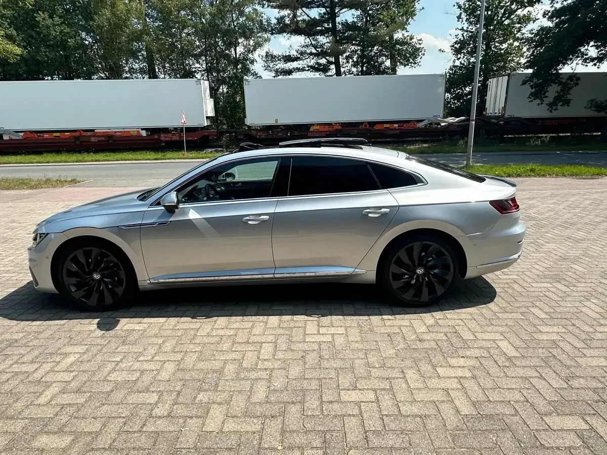 Gebraucht VW Arteon 190 PS (139 kW) 2019 Silber Kleinwagen