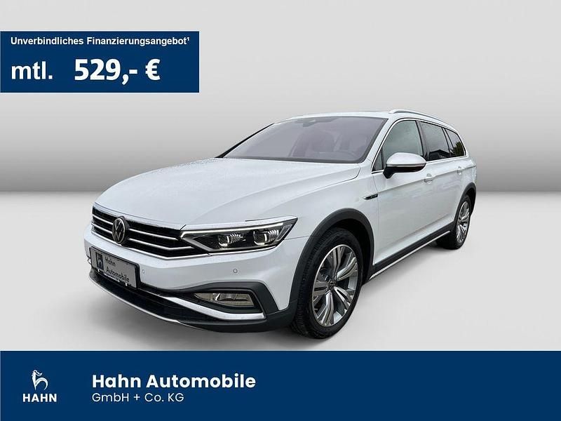 Gletscherweiß metallic Gebraucht 2023 VW Passat Alltrack Kombi | 32.990 € (Teuer) - Bild 1/3