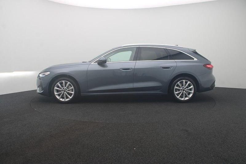 Gebraucht Audi A5 Sport 204 PS (150 kW) 2025 Horizontblau metallic Coupé