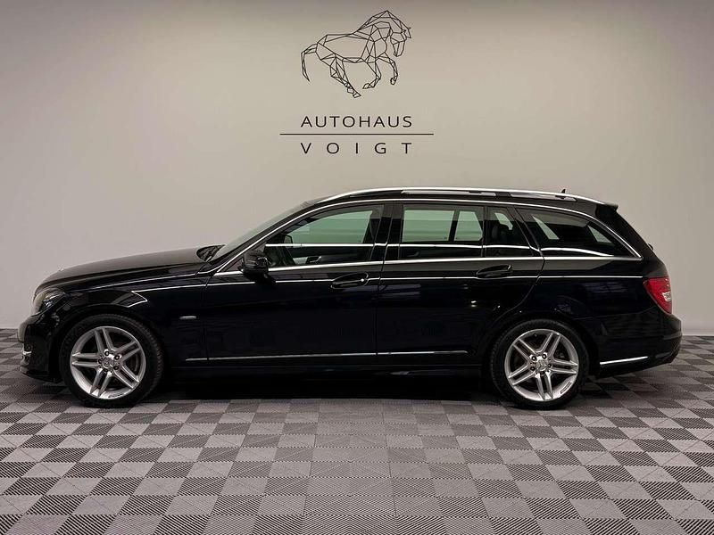 Schwarz Gebraucht 2012 Mercedes C180 AMG Kombi | 14.750 € (Teuer) - Bild 1/4