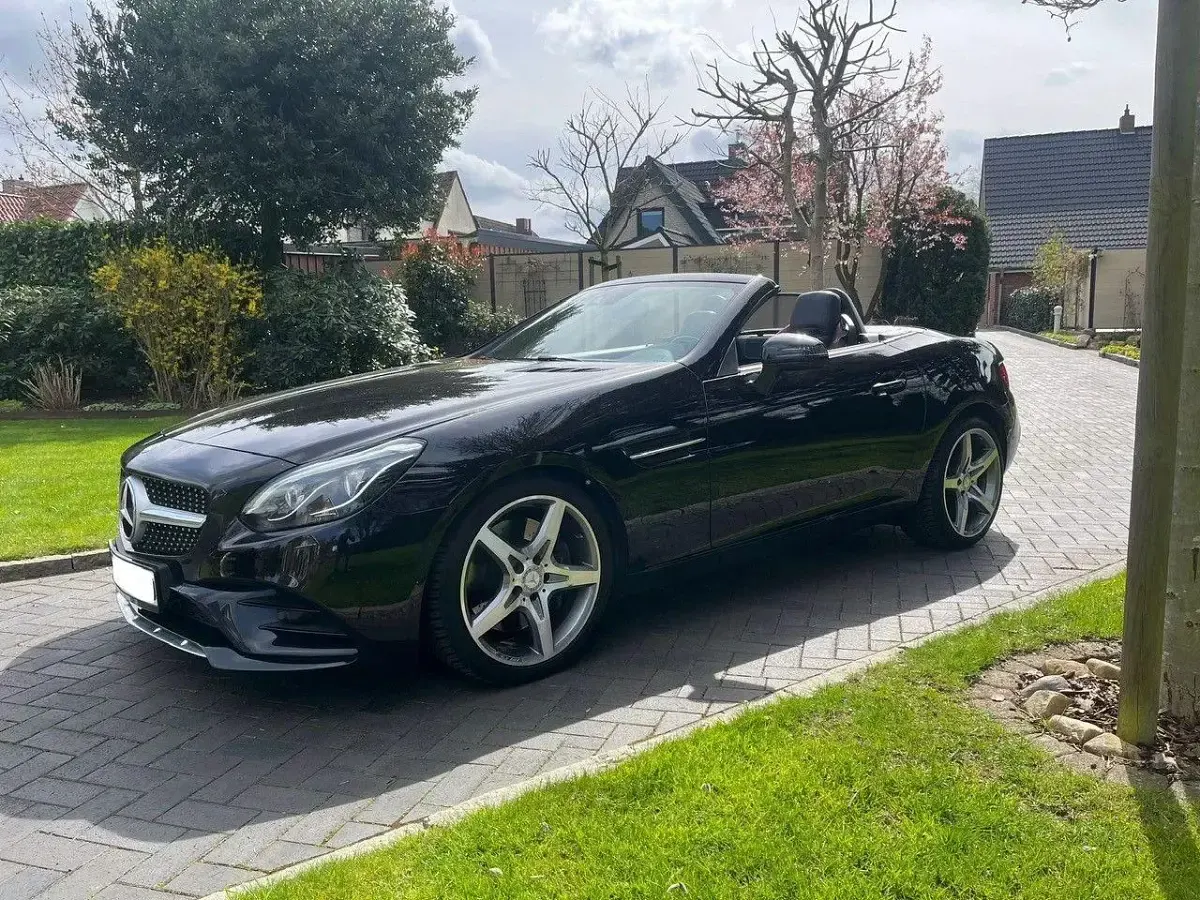 Gebraucht Mercedes SLC180 AMG 156 PS (114 kW) 2016 Schwarz Cabrio