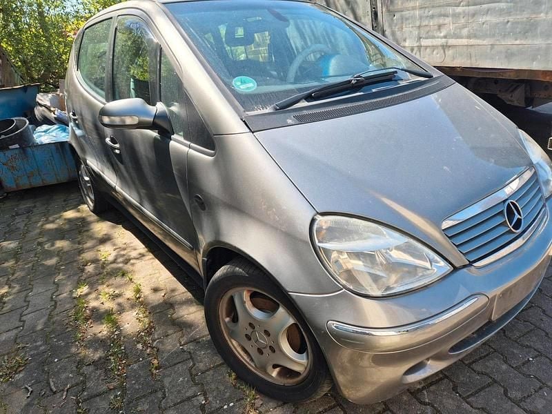 Second-hand Mercedes 170 2004 Hatchback