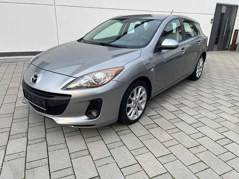 Silber Gebraucht 2013 Mazda 3 Edition Limousine | 6.500 € (Fairer Preis) - Bild 1/4