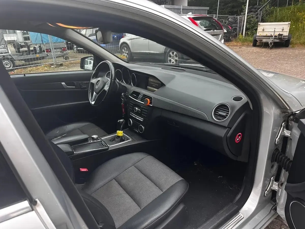 Gebraucht Mercedes C220 170 PS (125 kW) 2011 Silber Kombi