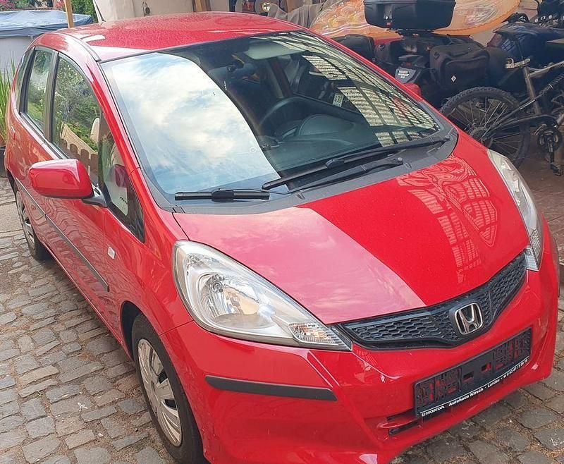 Rot Gebraucht 2013 Honda Jazz Kleinwagen | 4.500 € (Fairer Preis) - Bild 1/4