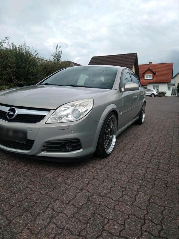 Silber Gebraucht 2005 Opel Vectra Limousine | 1.200 € (Guter Preis) - Bild 1/4