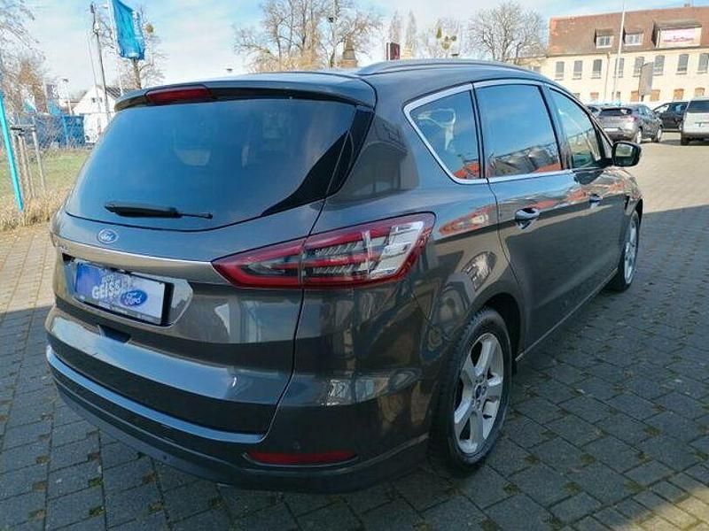 Gebraucht Ford S-MAX Titanium 160 PS (117 kW) 2015 Grau Van / Kleinbus
